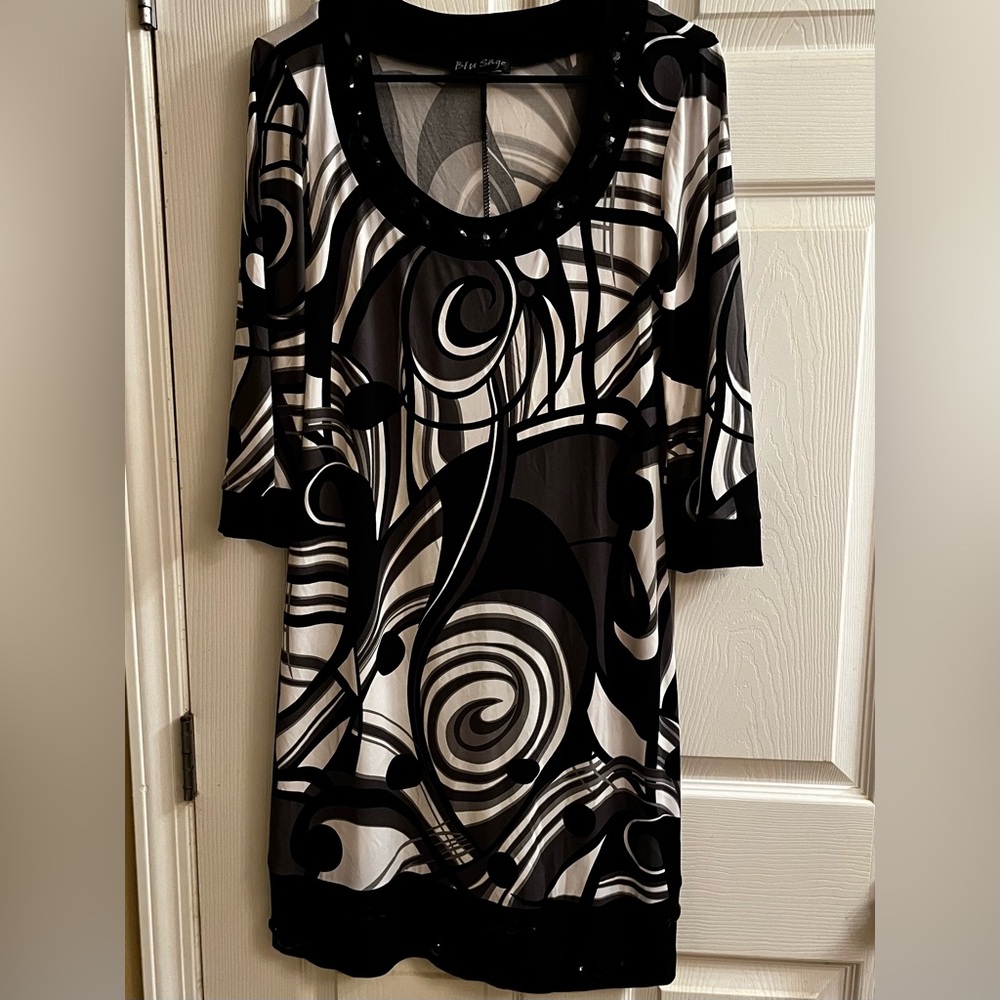 BLUE SAGE~Stylish Beaded Black and White Patterned Dress~